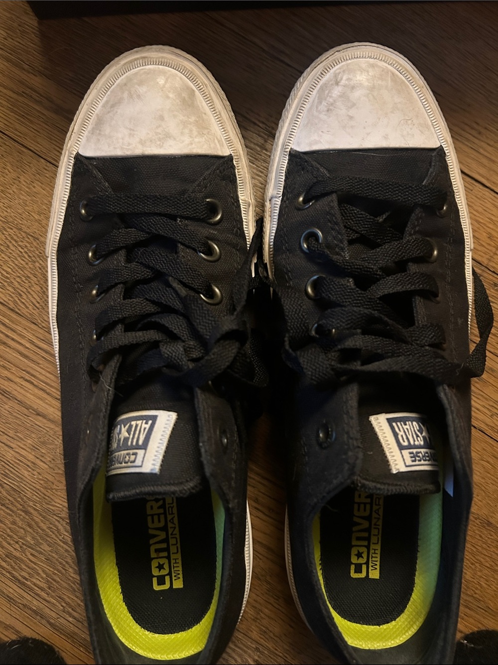 Unisex black converse low tops